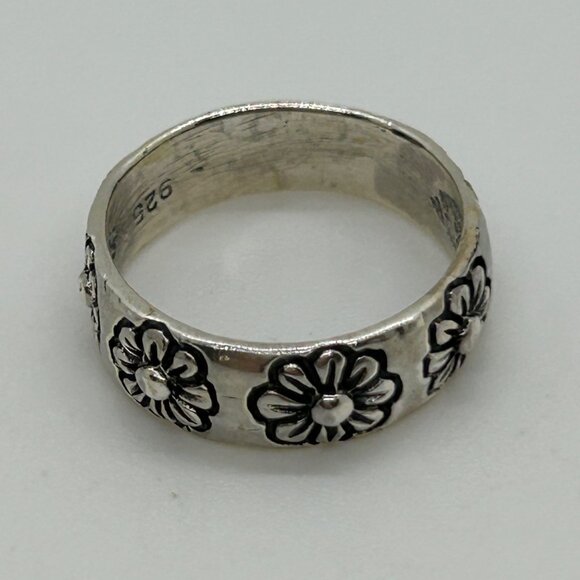 Estate Jewelry - Sterling Silver Daisy Ring Flower Floral 925 Pinky or Child Ring Size 3